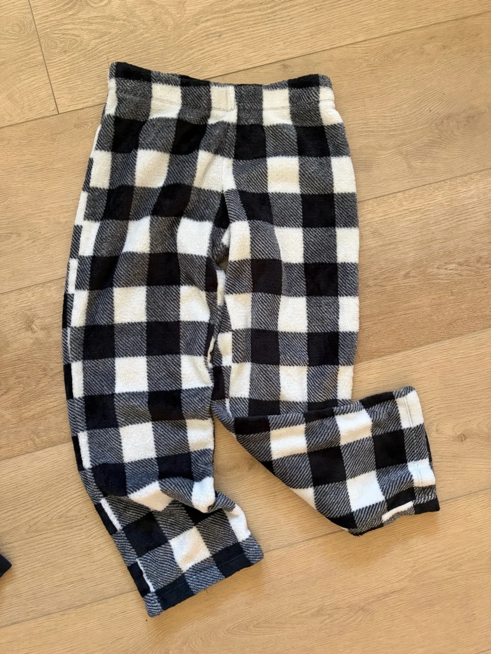 Cat & Jack Black and White Buffalo Plaid Kids Pajamas Set - Size L (10/12)